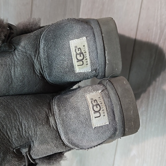 Ugg Australia Women 5803 Leather Sheepskin Bailey button II boots shoes sz 6 - Picture 7 of 15